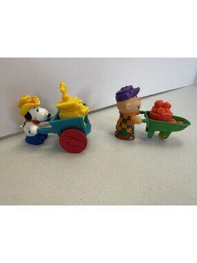 Lot of 2 Charlie Brown Snoopy McDonalds Toys 80s Peanuts Farmer Wheelbarrow